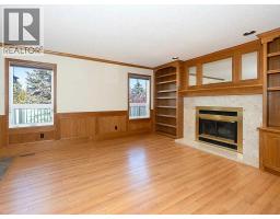 44 Straddock Crescent SW - photo 13