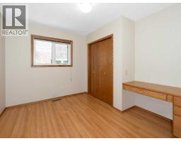 44 Straddock Crescent SW - photo 14