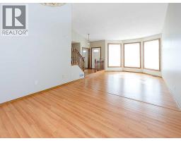 44 Straddock Crescent SW - photo 4