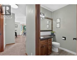 3pc Bathroom - 38 West Mitford Crescent, Cochrane, AB T4C1L1 Photo 14