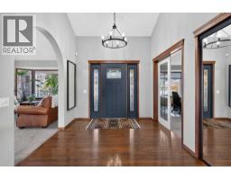 38 West Mitford Crescent - photo 4