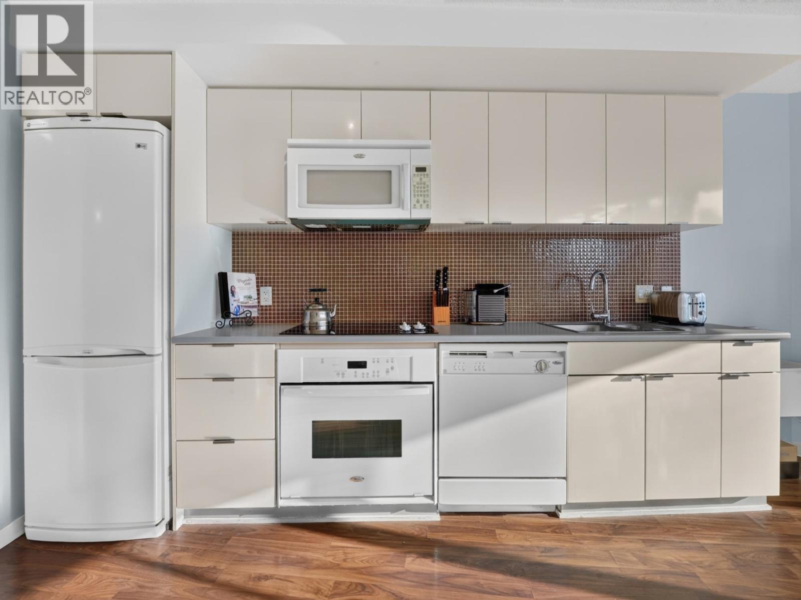 2508 233 ROBSON STREET, Vancouver - Image 1