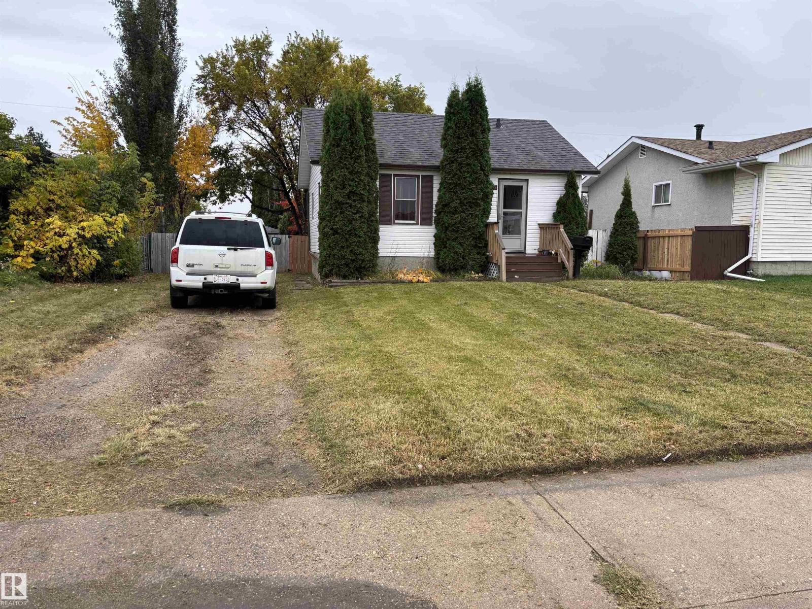7623 130 AV NW - 3