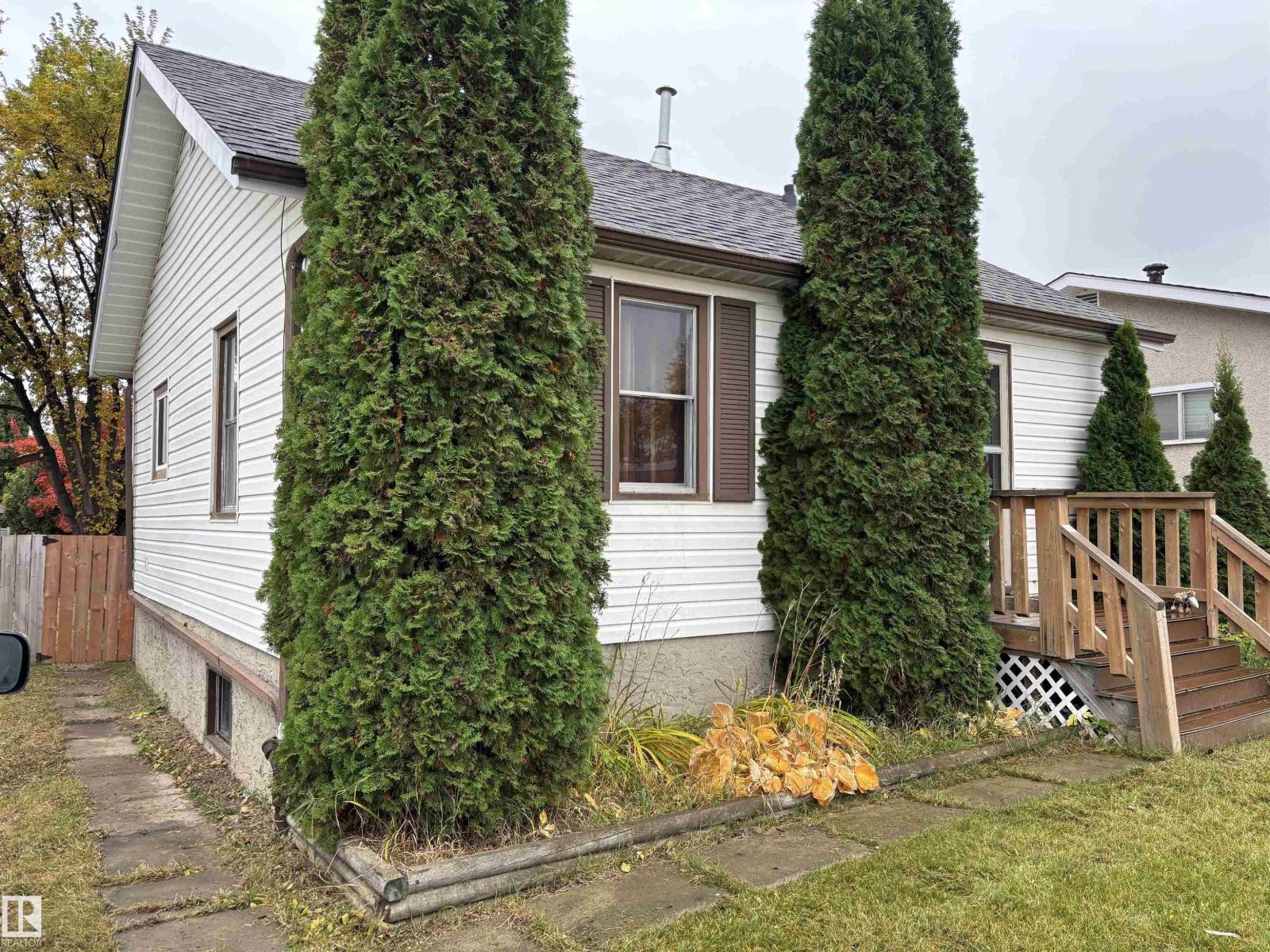 7623 130 AV NW - 2