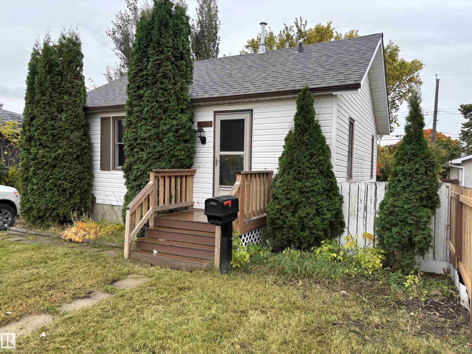 Photo of 7623 130 AV NW, Edmonton
