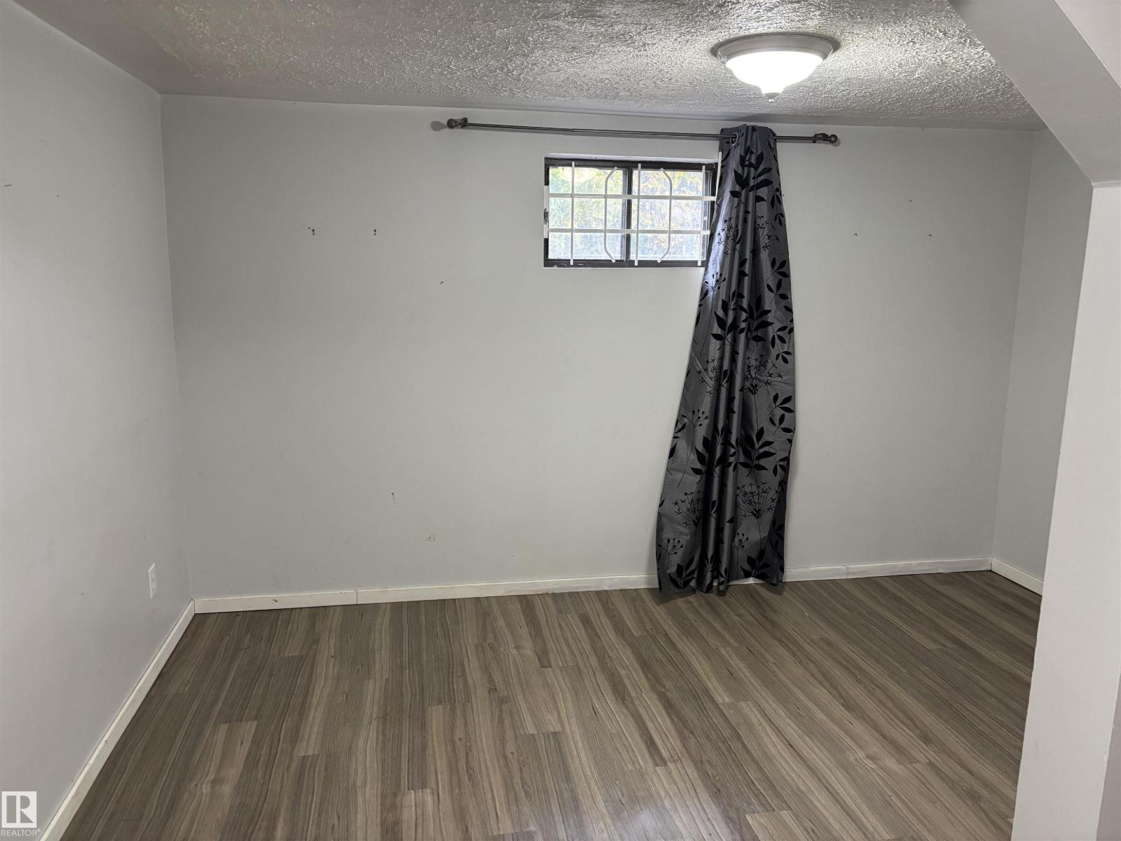 7623 130 AV NW - 14