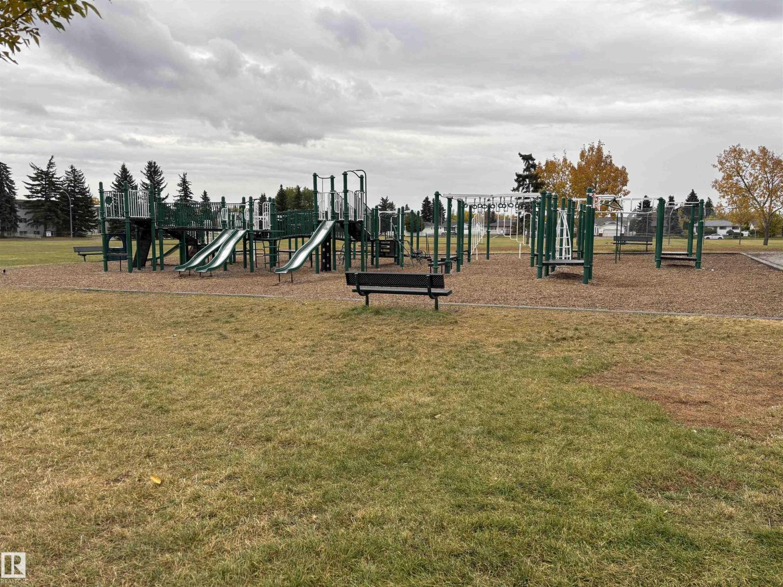 7623 130 AV NW - 37