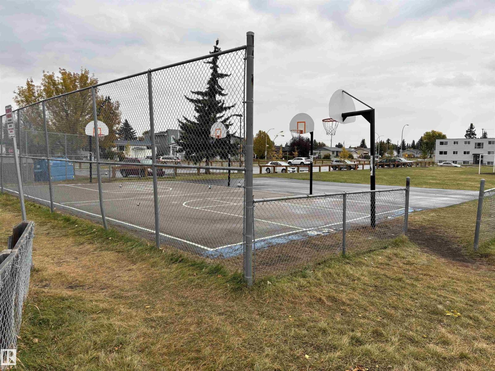 7623 130 AV NW - 38