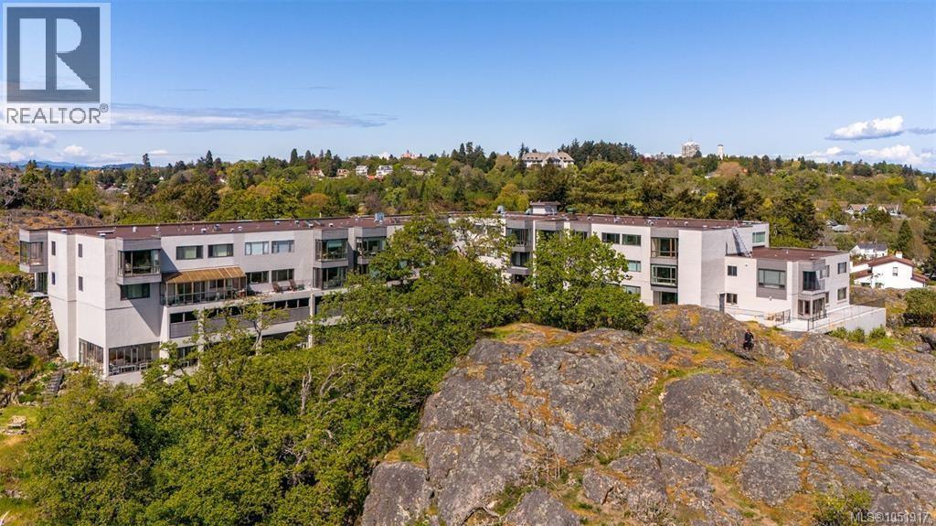 416 1433 Faircliff Lane, Victoria