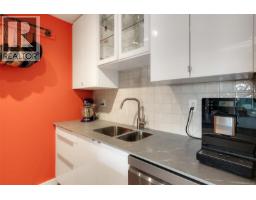 416 1433 Faircliff Lane, Victoria, BC V8S3J6 Photo 10