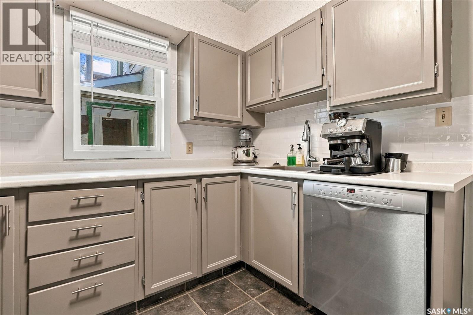 2334 Garnet STREET - 18