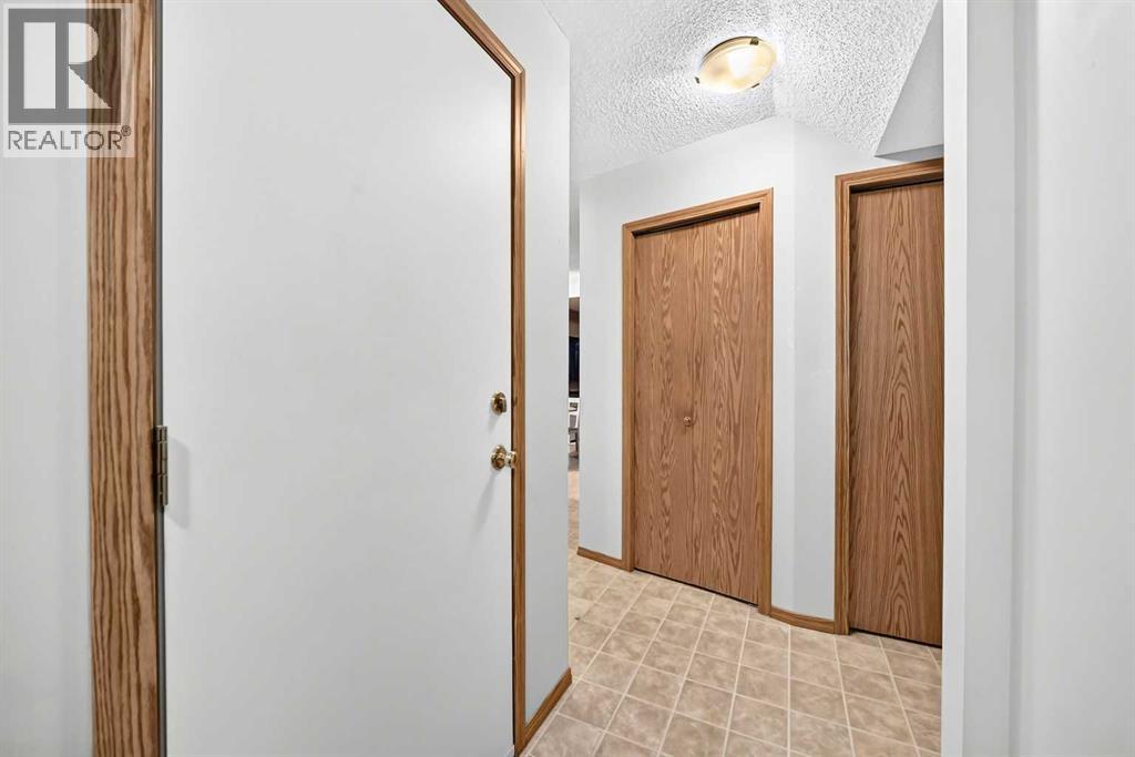 187 Millview Green SW - 4