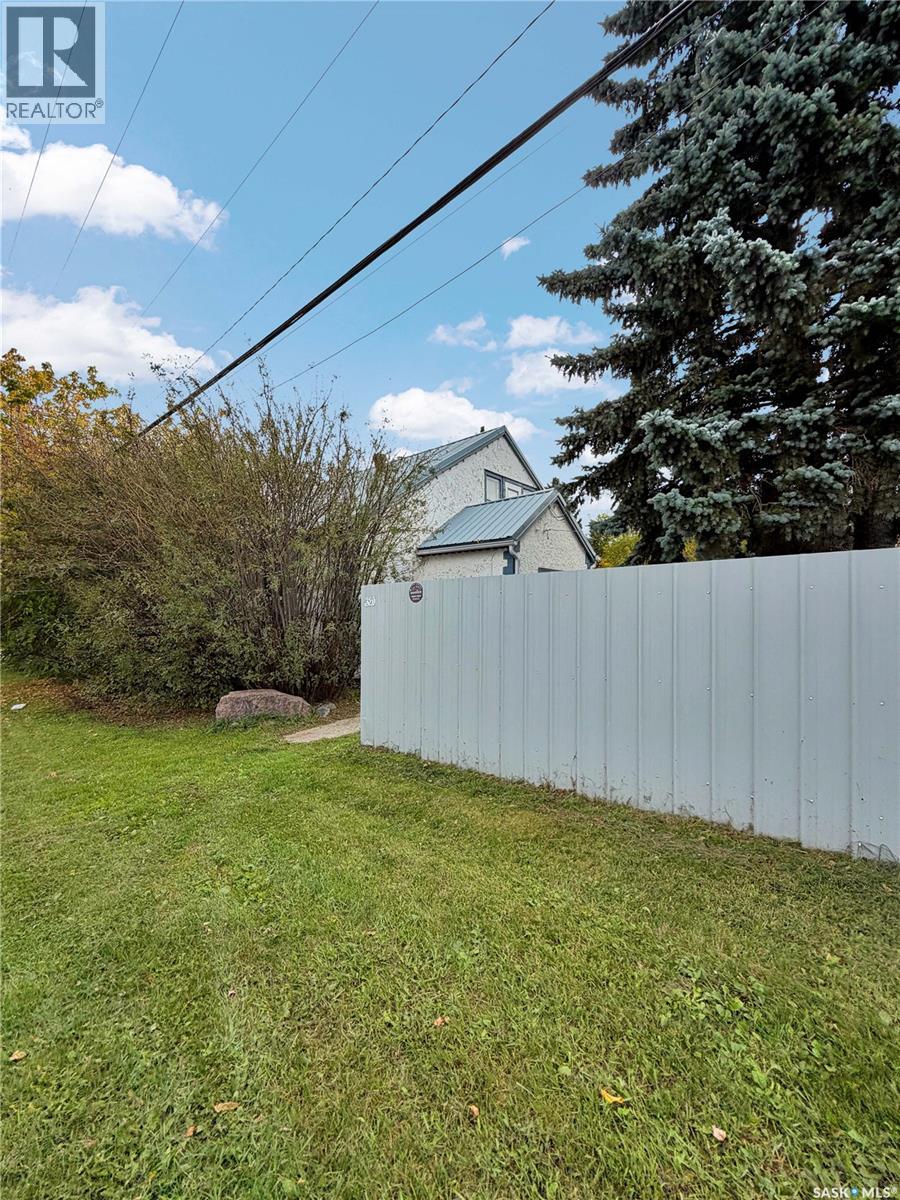 320 Pelly STREET - 47