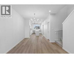4pc Bathroom - 178 Aquila Grove Nw, Calgary, AB T2X6E7 Photo 7
