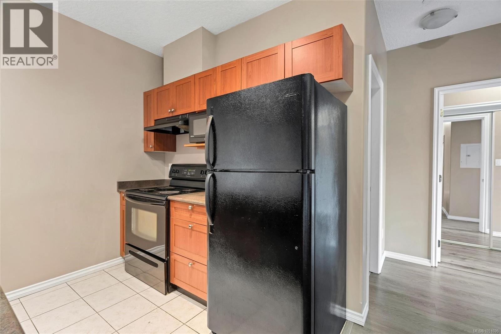 #307 2823 Jacklin Rd - 15