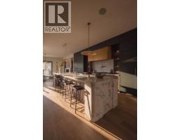 2021 27 Avenue SW - photo 9