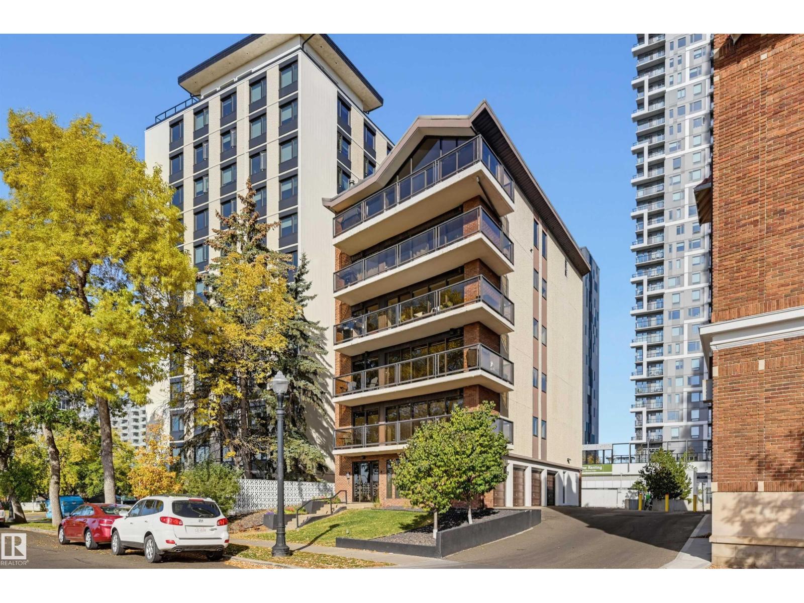 Photo of #1 11960 100 AV NW, Edmonton