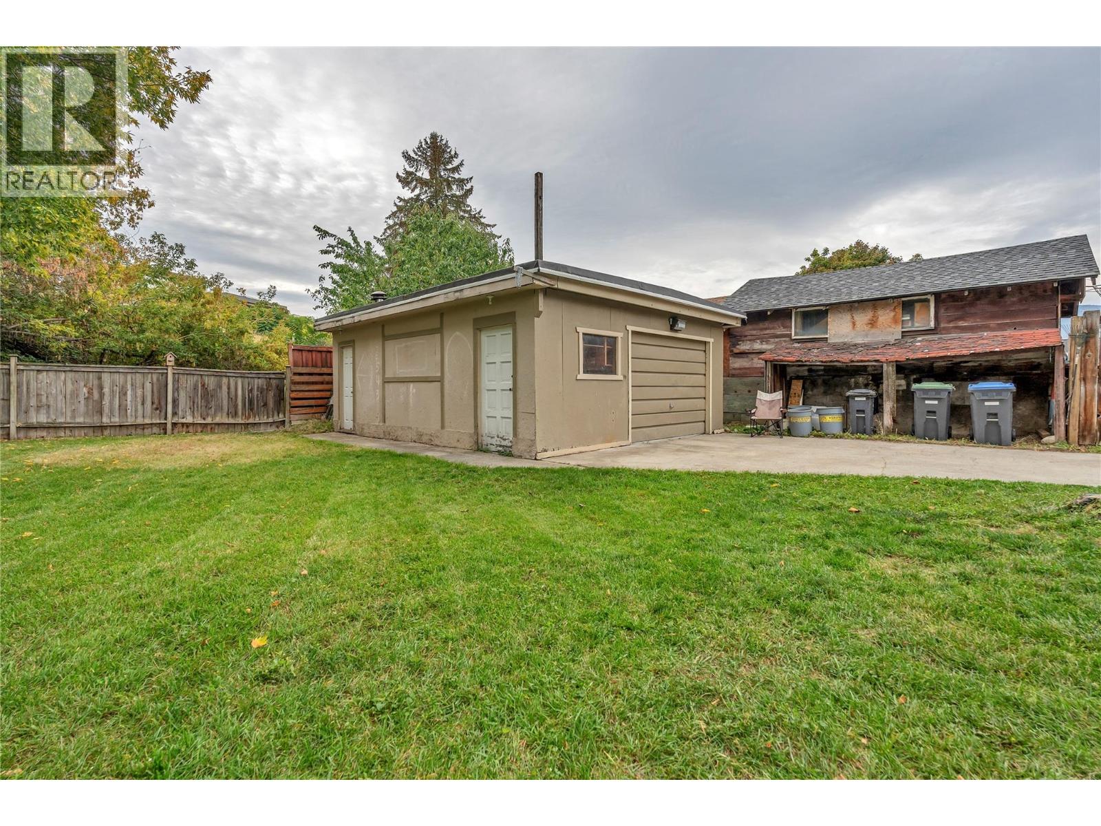 692 Vancouver Avenue - 40