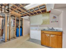 692 Vancouver Avenue, Penticton, BC V2A1A6 Photo 36