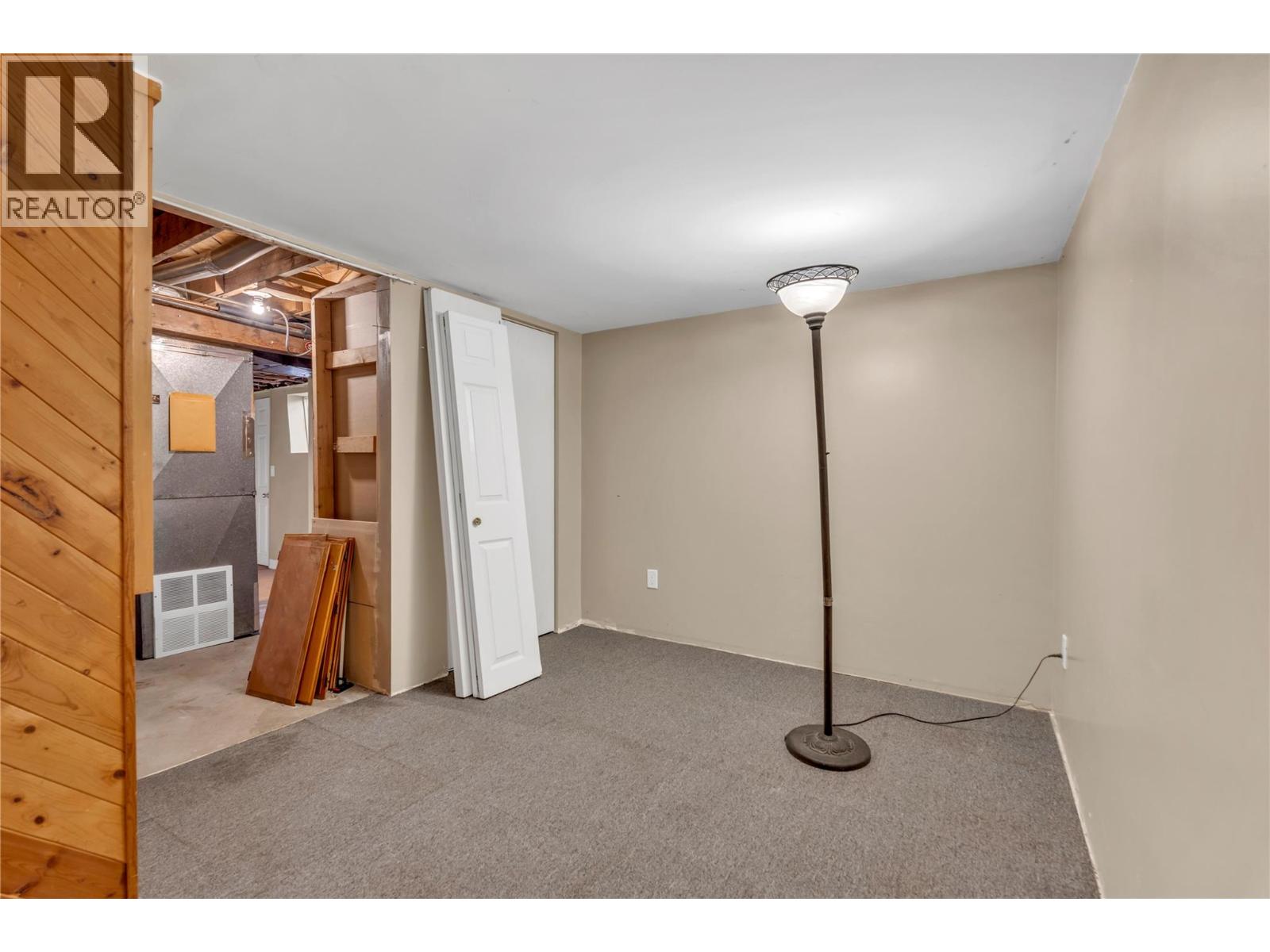 692 Vancouver Avenue - 29
