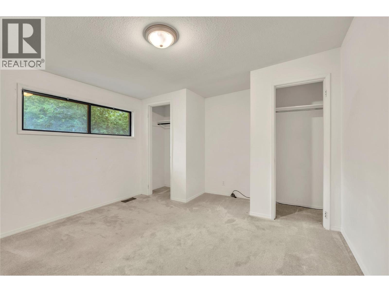 692 Vancouver Avenue - 23