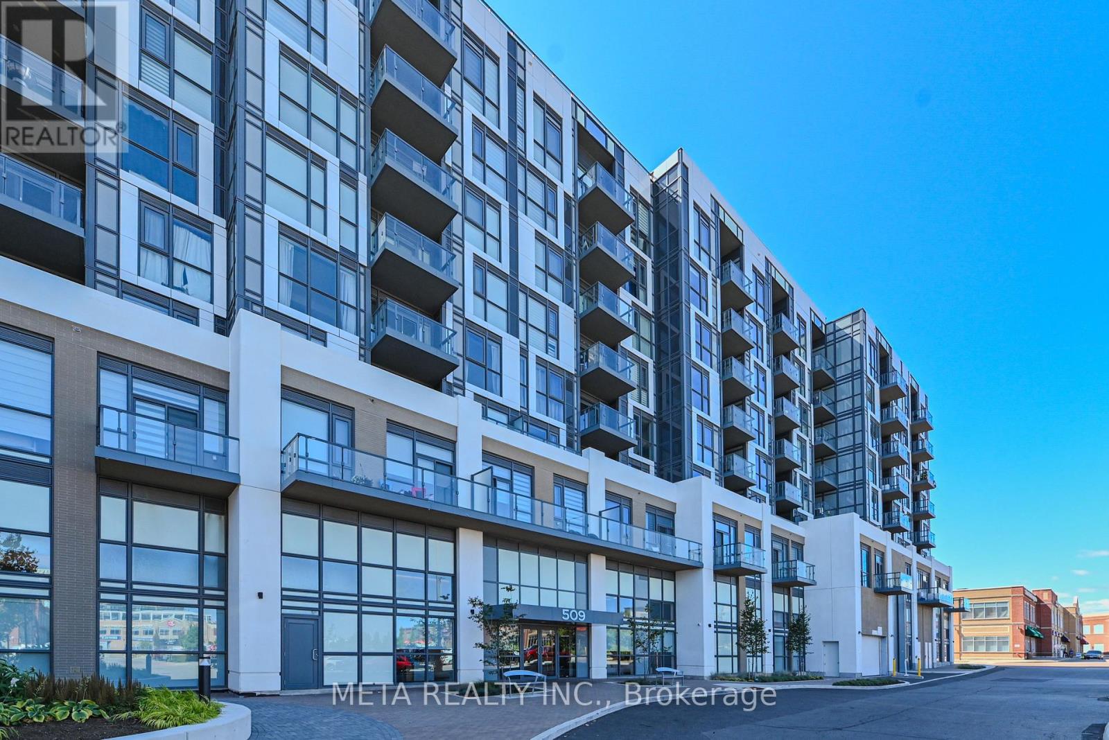 #618- 509 Dundas Street, Oakville, ON photo 2