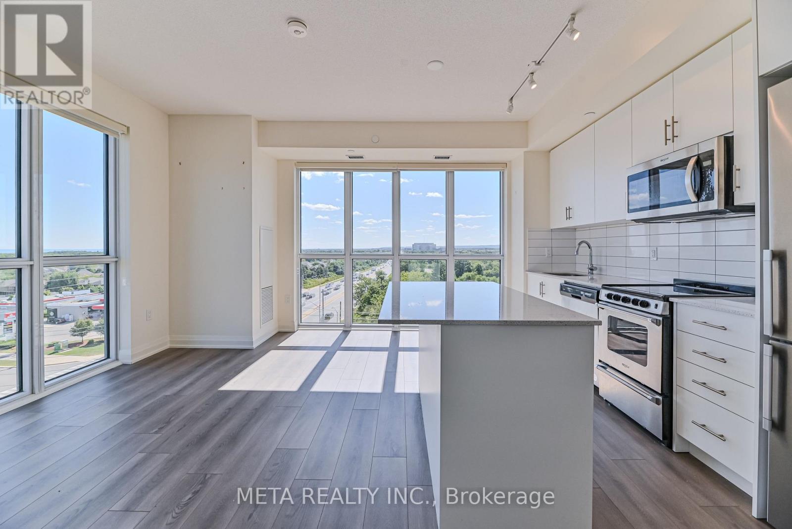 ##618 509 DUNDAS STREET - 24