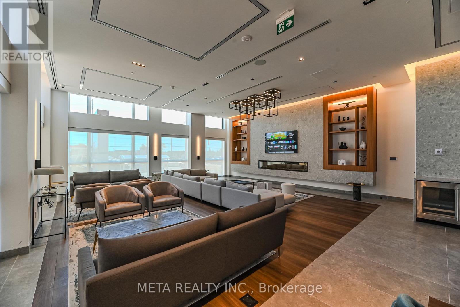 ##618 509 DUNDAS STREET - 36