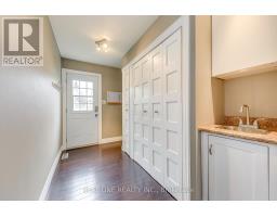 1236 Woodview Drive, Oakville, ON L6M2M4 Photo 17