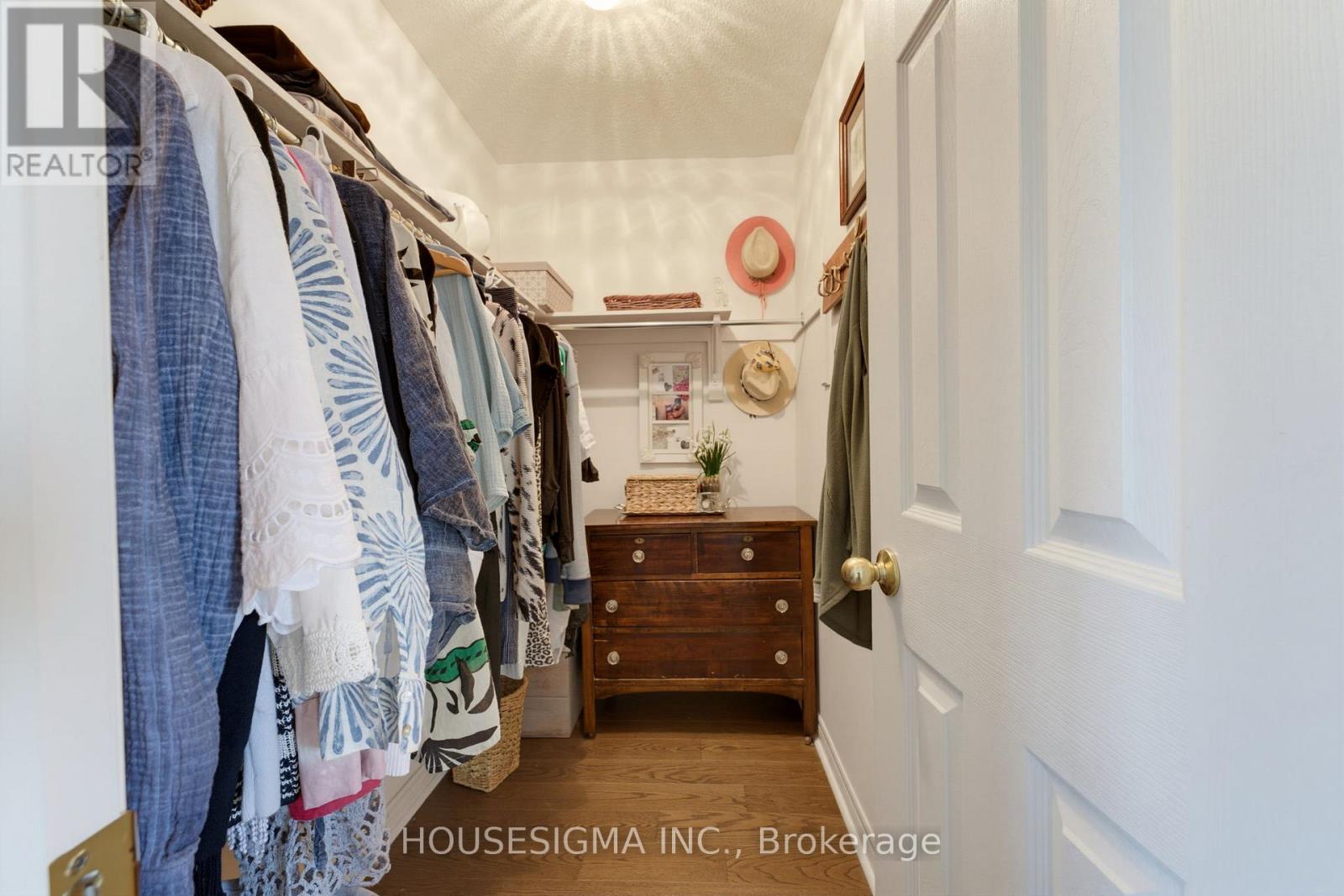 103 THOROUGHBRED BOULEVARD - 20