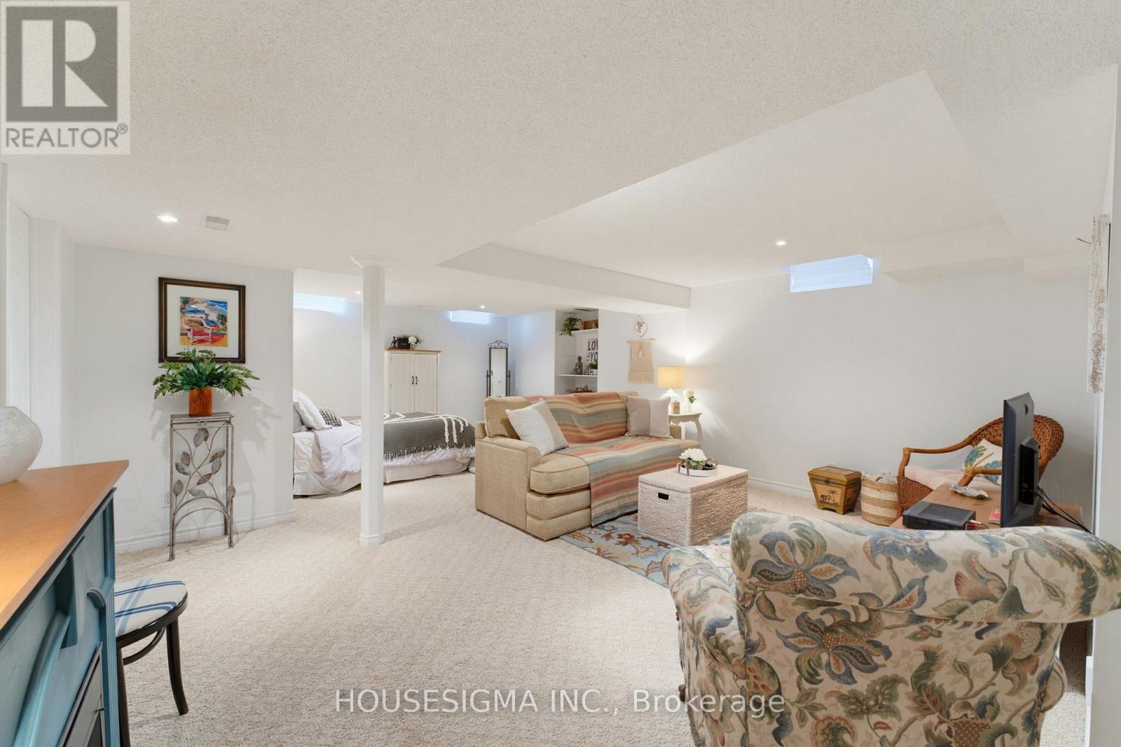 103 THOROUGHBRED BOULEVARD - 23