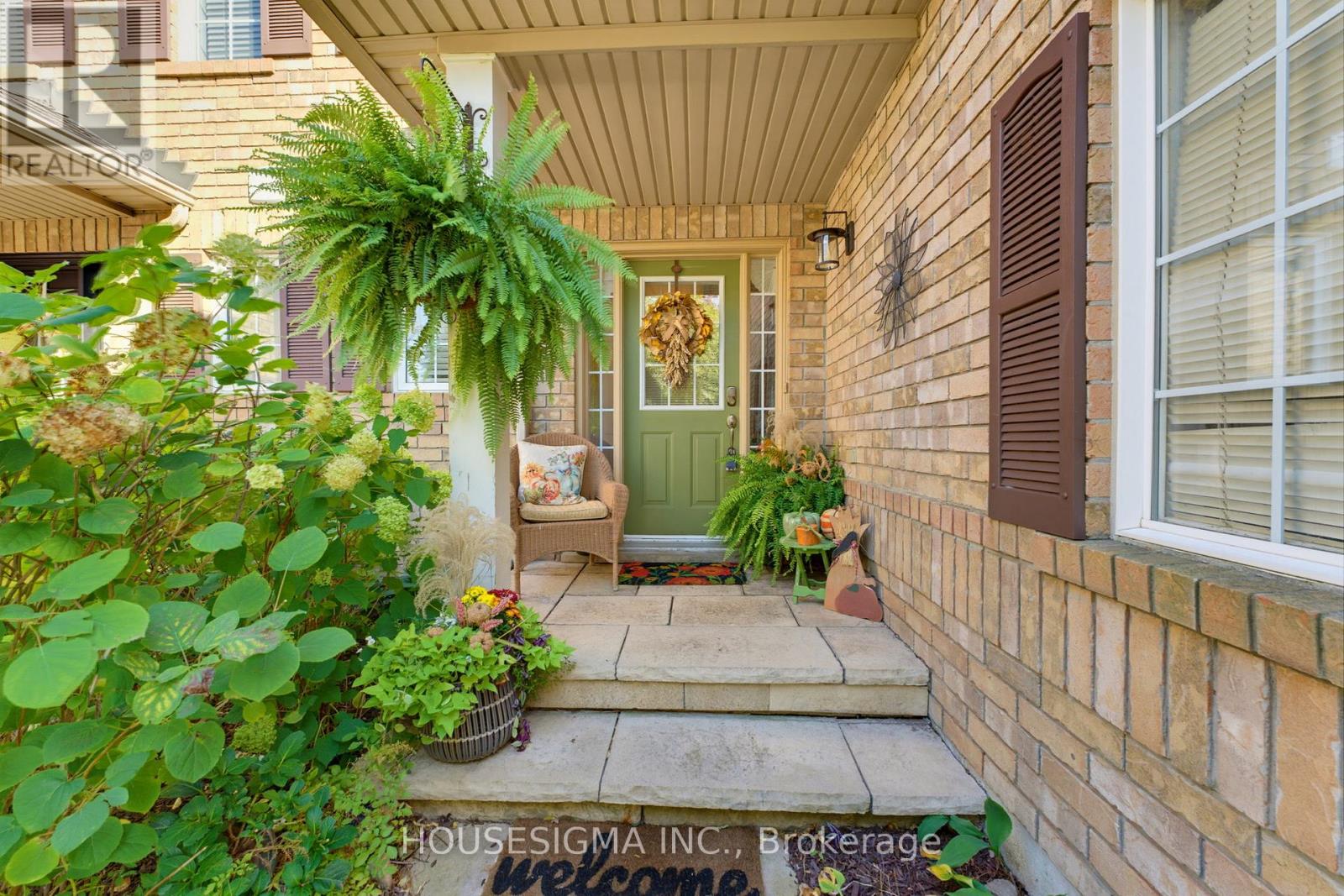 103 THOROUGHBRED BOULEVARD - Image 3