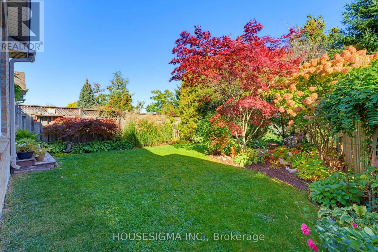 103 THOROUGHBRED BOULEVARD - Image 32