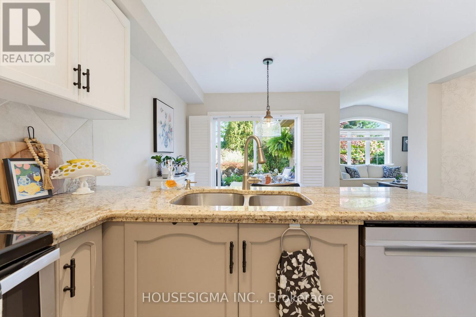 103 THOROUGHBRED BOULEVARD - 8