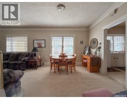 515 1st Street E, Shaunavon, SK S0N2M0 Photo 17