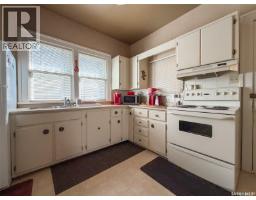 515 1st Street E, Shaunavon, SK S0N2M0 Photo 22