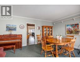 624 30 Avenue NE - photo 10