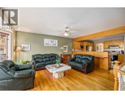 624 30 Avenue NE - photo 4