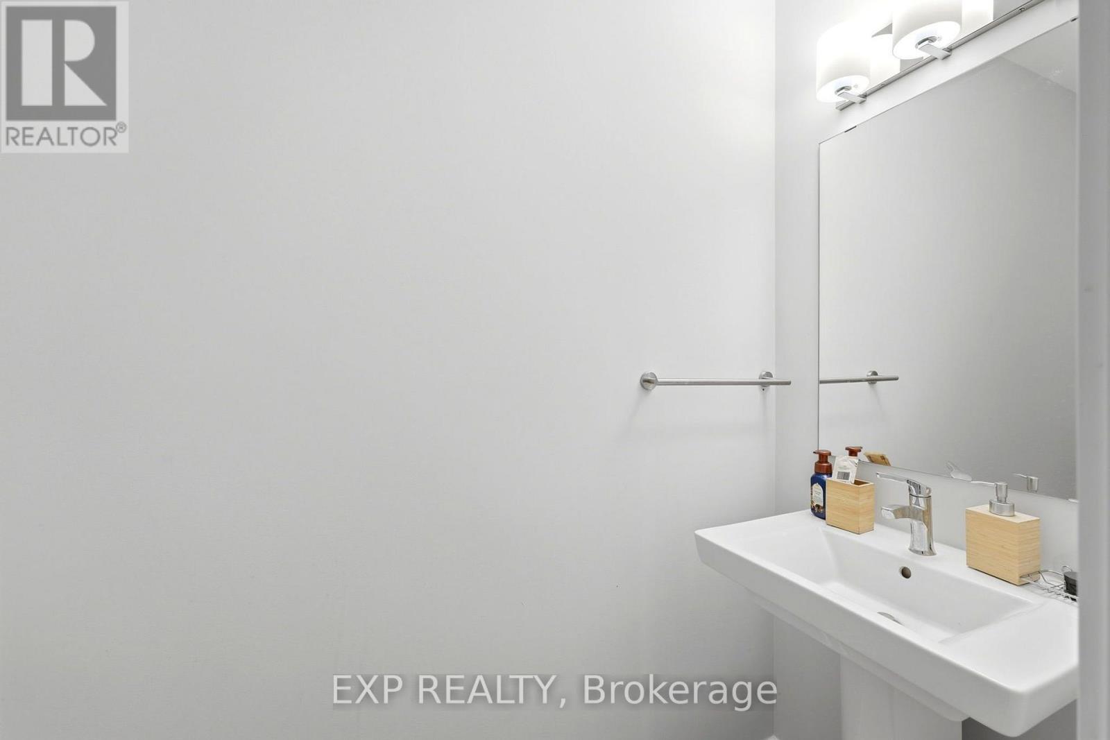 104 Hackamore Crescent — photo 12