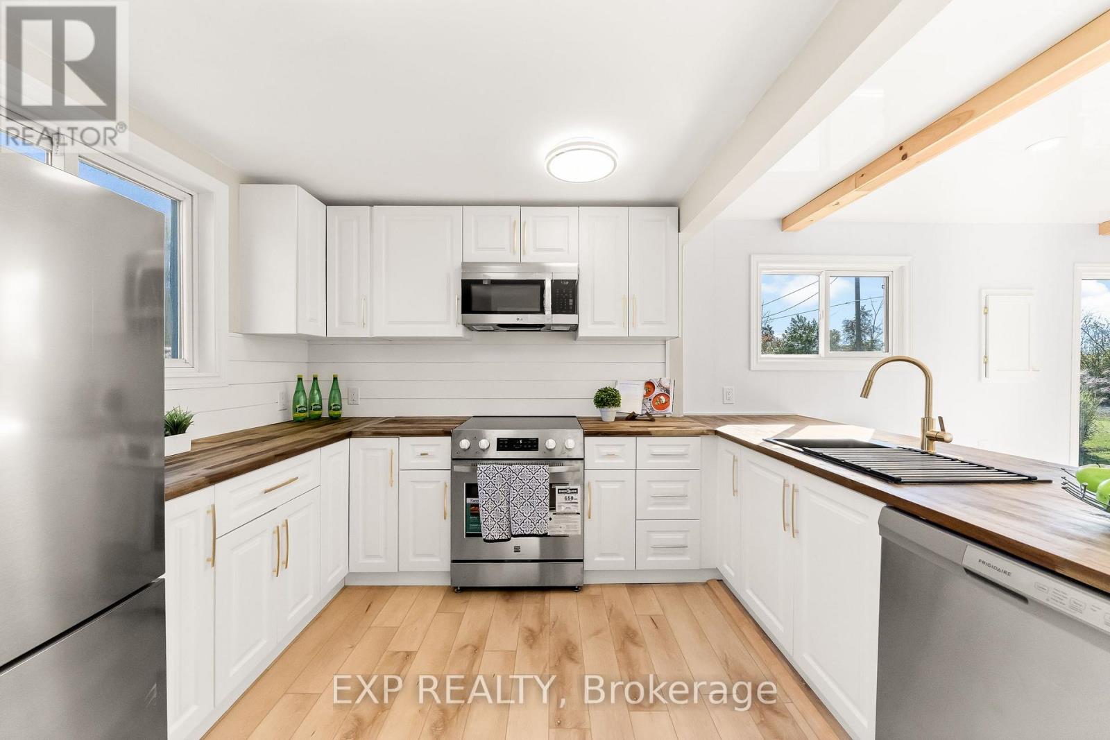 412 WINDMILL POINT ROAD N - 14