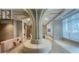 1102 - 10 Oak Street, Toronto, ON M5A0Z1 Photo 19