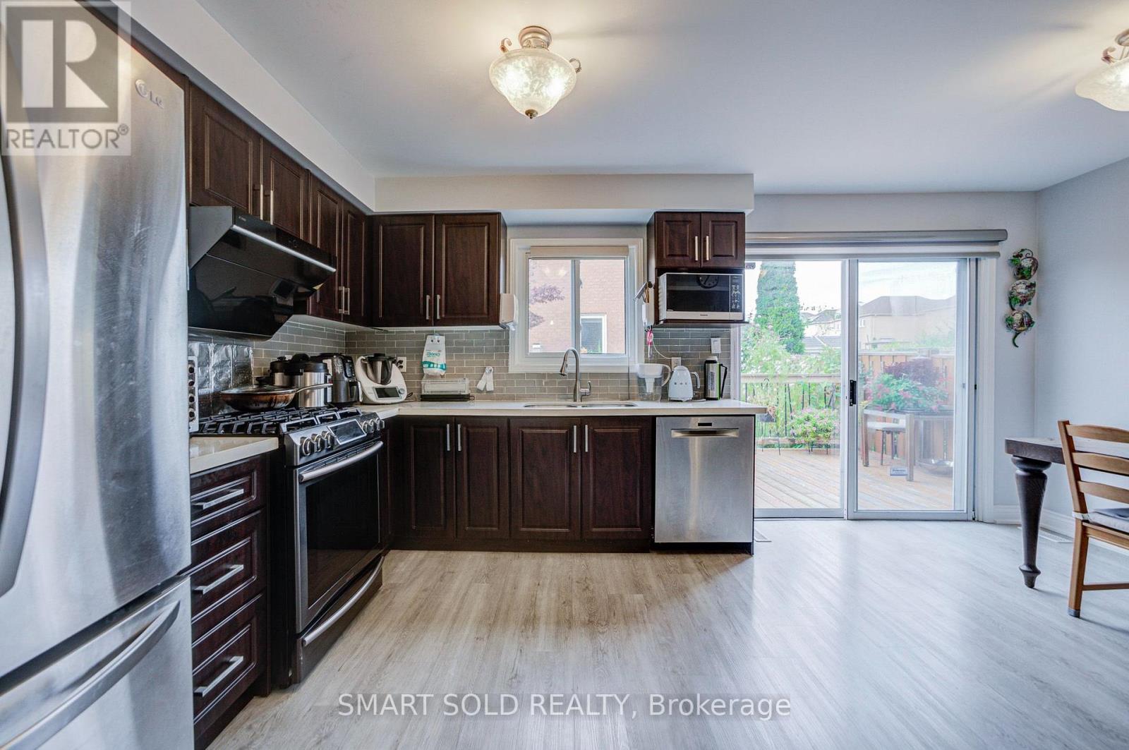 70 Connery Crescent, Markham, ON photo 12