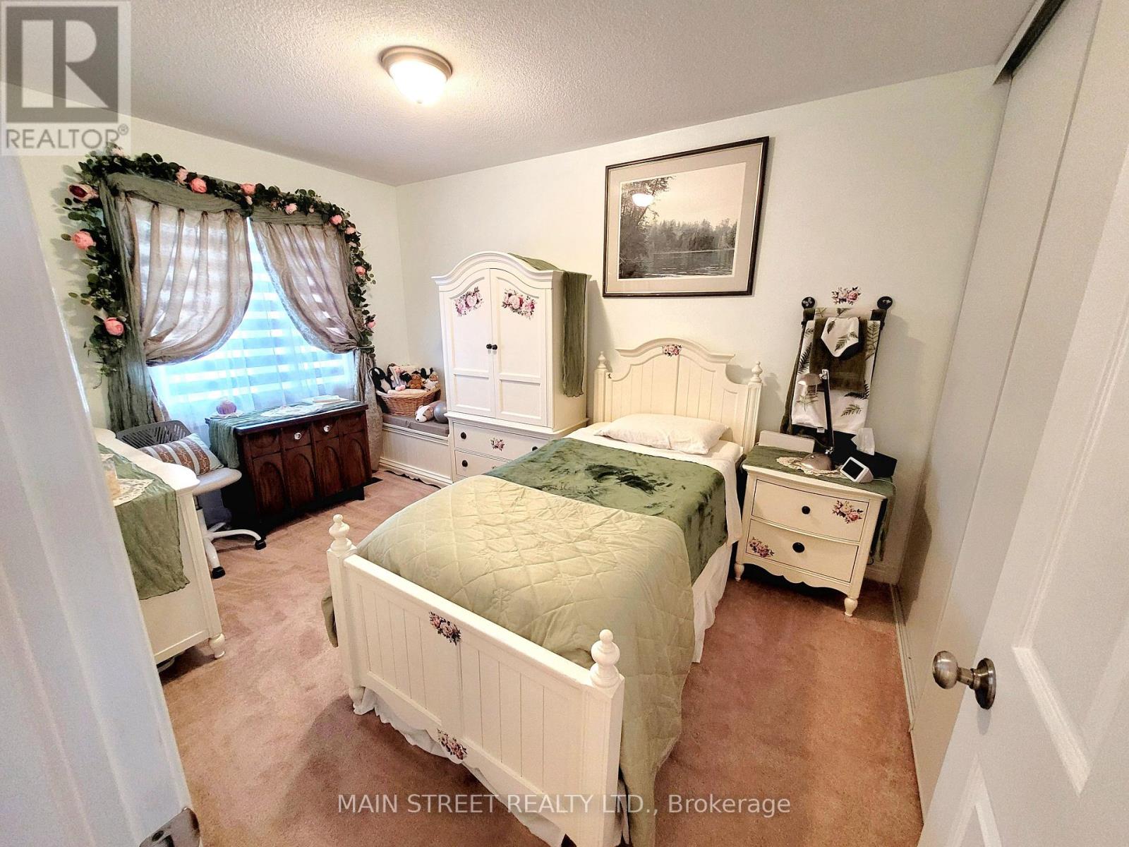 21 PRADY LANE - 34