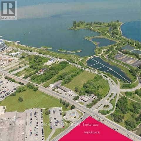 2212 Lake Shore Boulevard West — photo 12