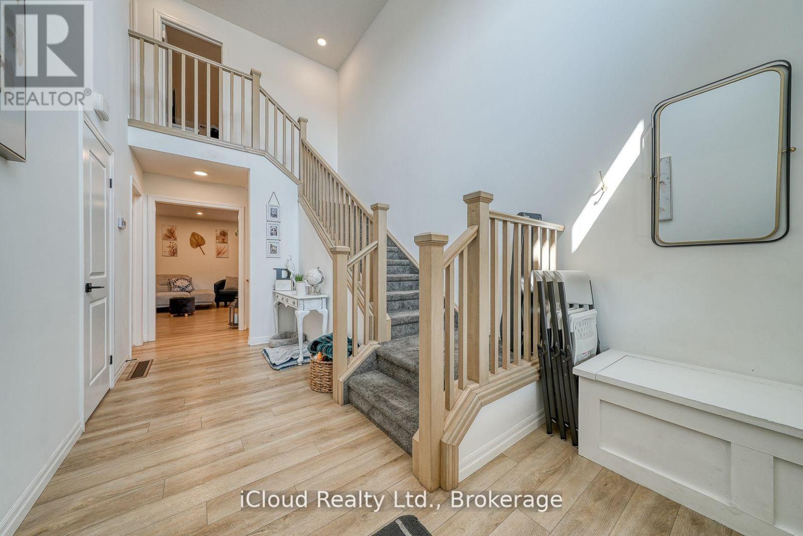 15 Curren Crescent, Tillsonburg, ON photo 3