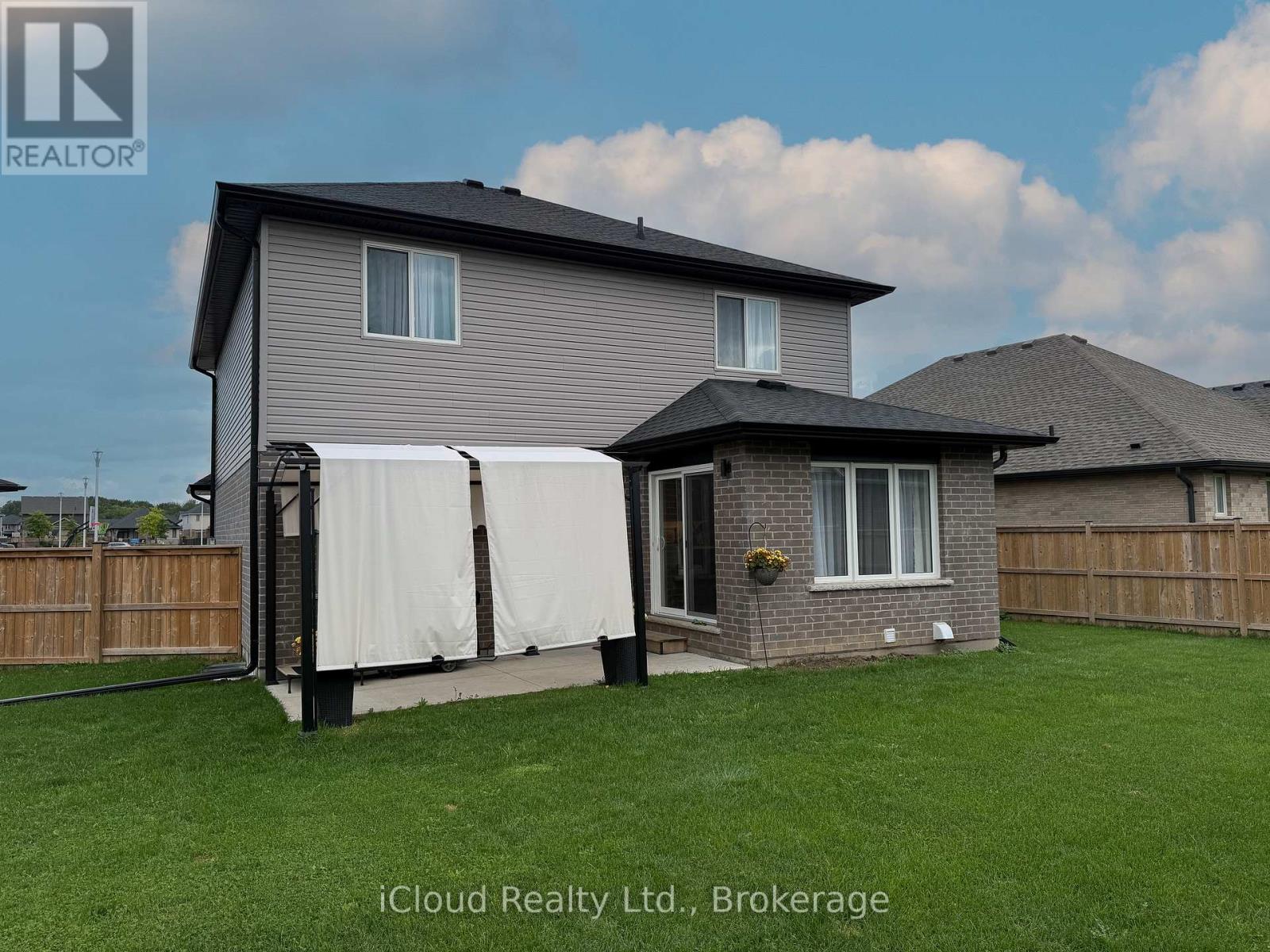 15 CURREN CRESCENT - 31