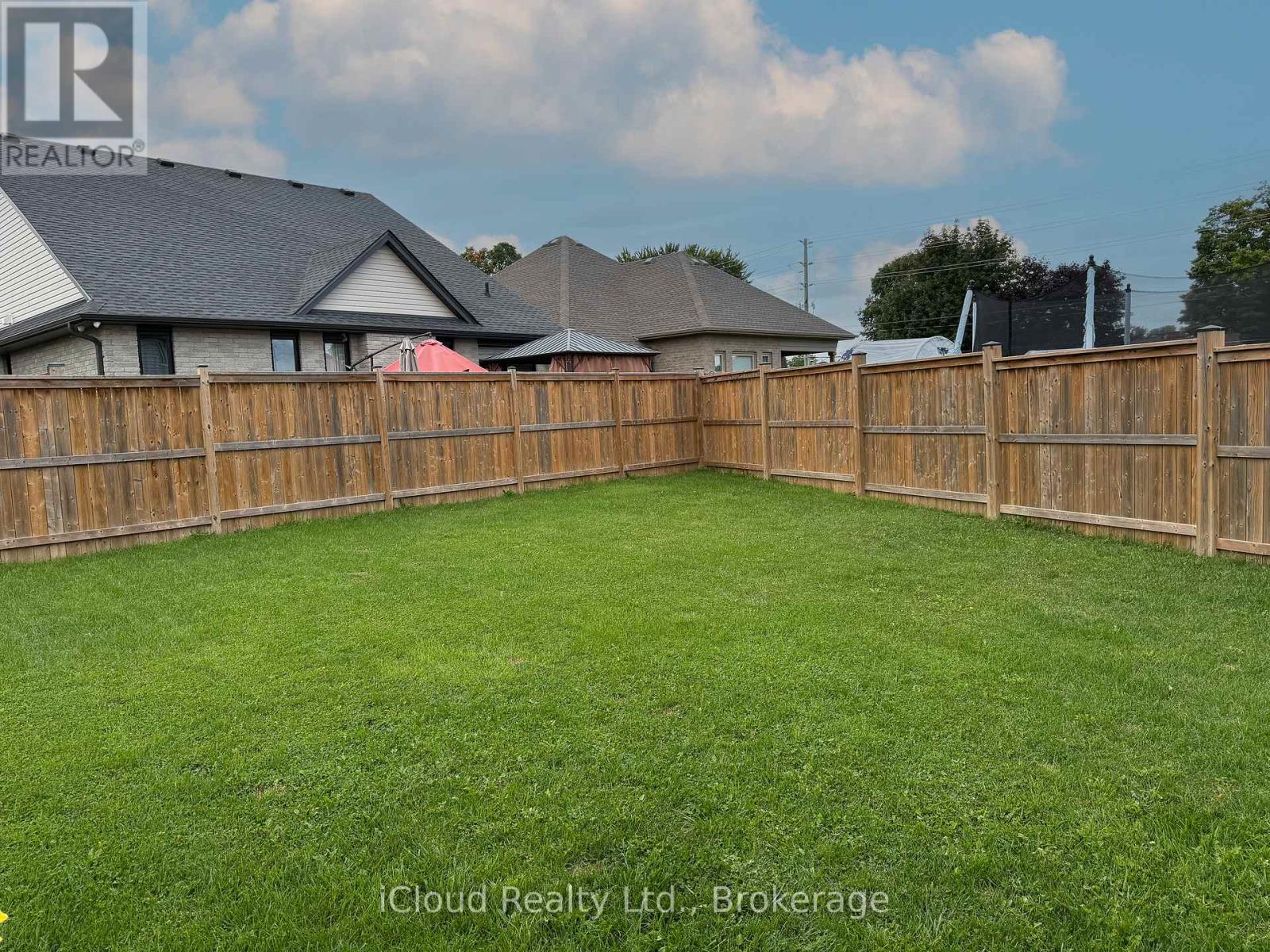 15 CURREN CRESCENT - 35