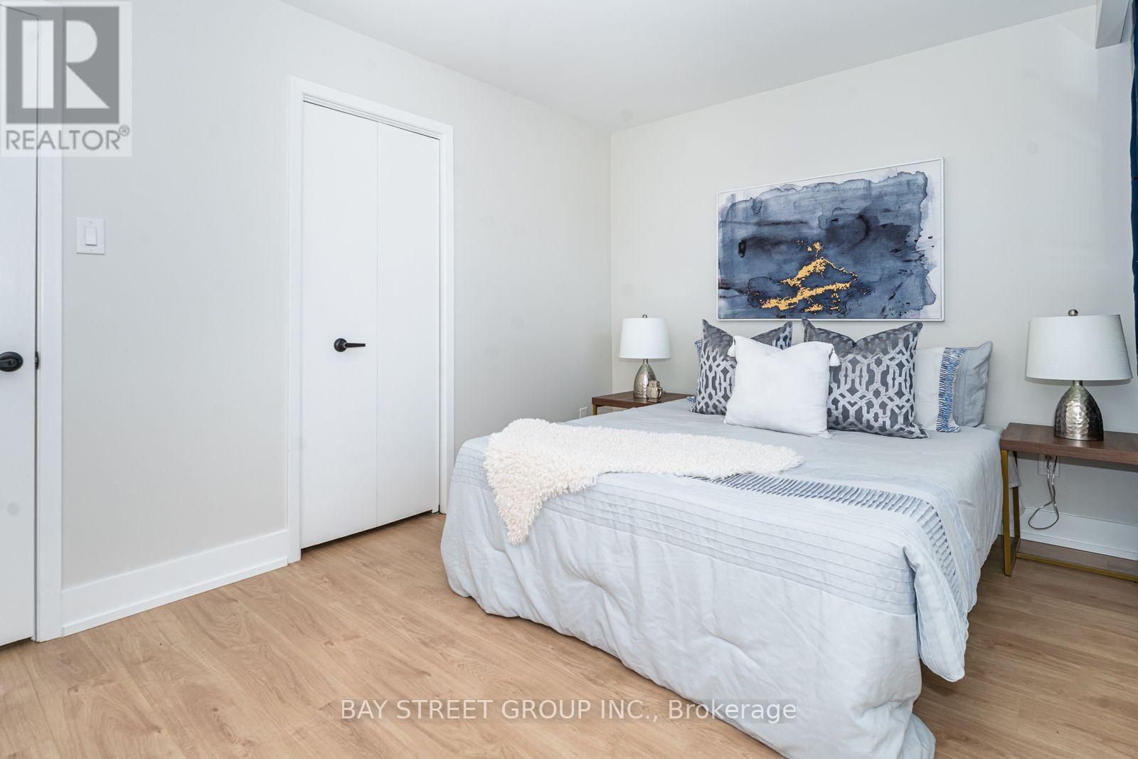 42 Faye Drive, Toronto, ON photo 15