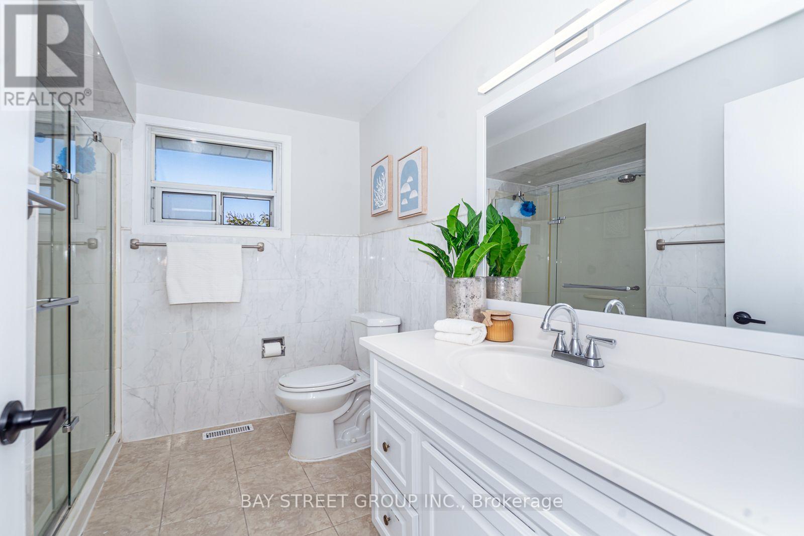 42 Faye Drive, Toronto, ON photo 18