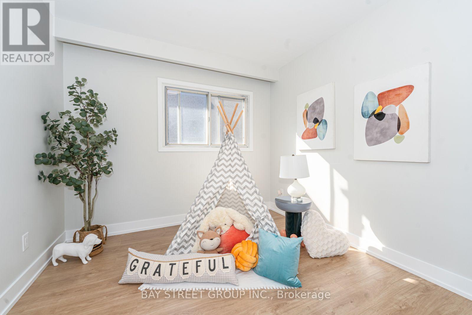 42 Faye Drive, Toronto, ON photo 24